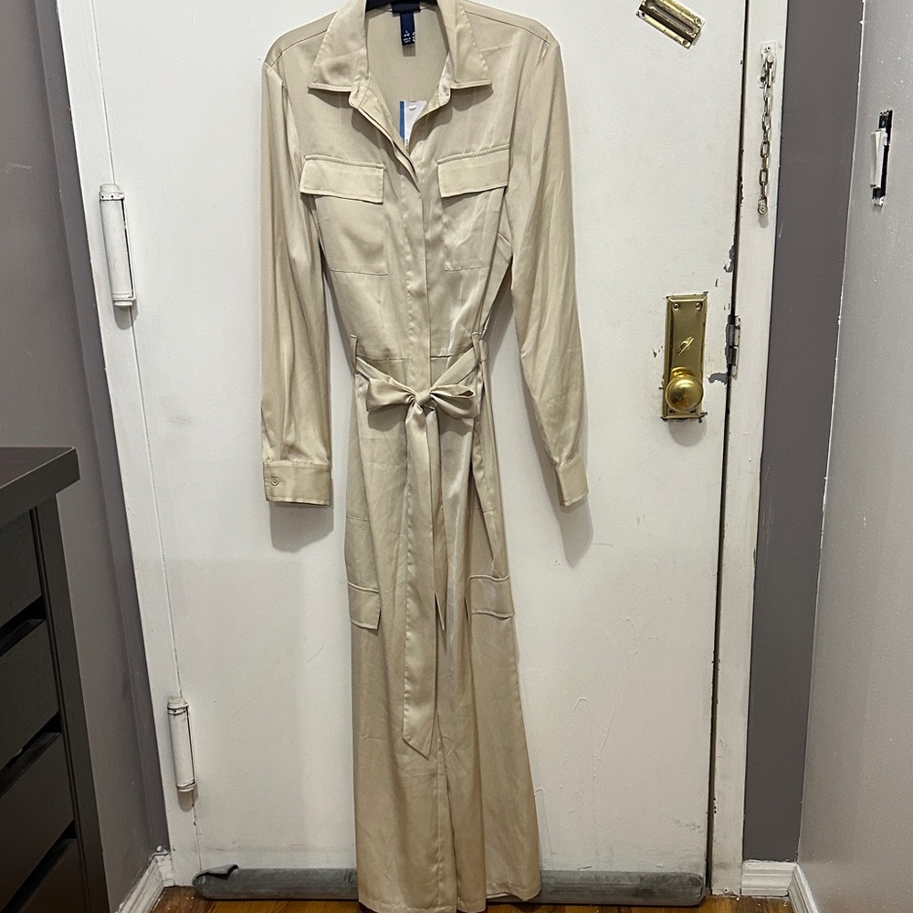 Scoop NYC Satin Beige Long Sleeve Belted Utility Jumpsuit Small NWT